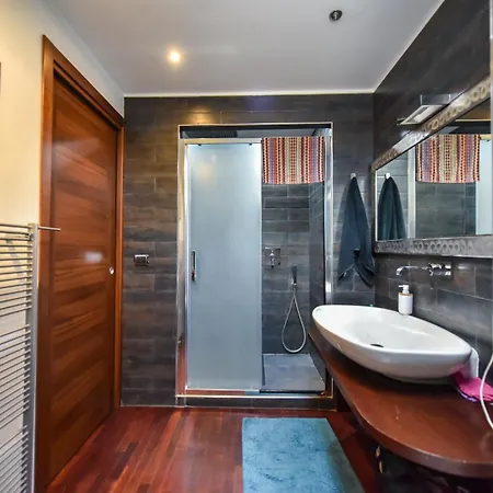 Modern Piazza Statuto Porta Susa Fs *