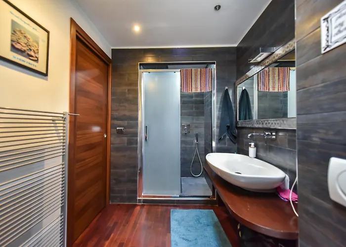 Modern Piazza Statuto Porta Susa Fs *